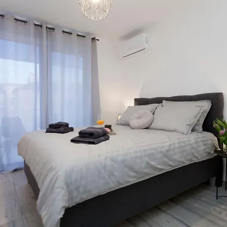 Travel Station - Apartament Pula